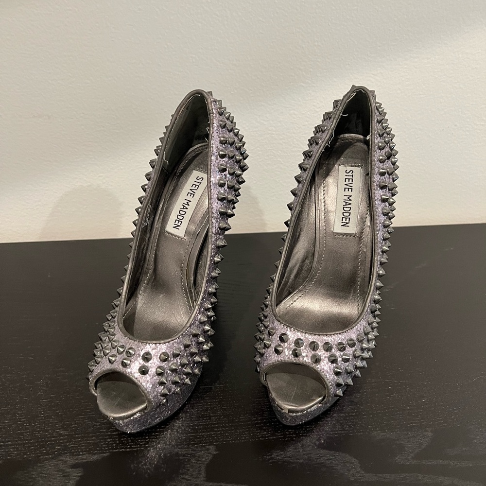 High heal shoes